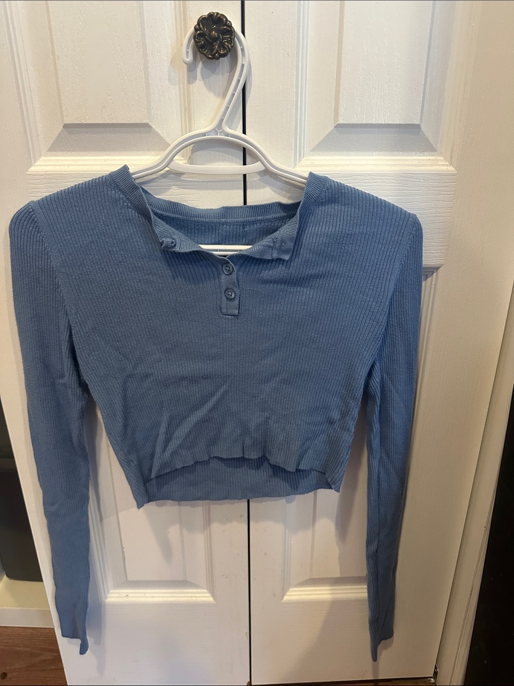 Blue Ribbed Long-Sleeve Cropped Henley Top